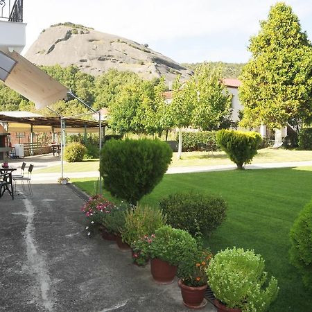 The Other Side Of Meteora With Lush Garden, Bbq & Pavillion Kalampáka Eksteriør bilde