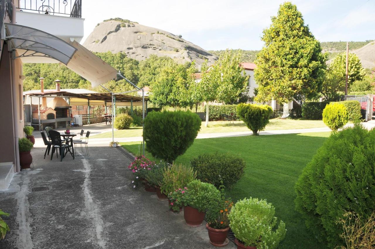 The Other Side Of Meteora With Lush Garden, Bbq & Pavillion Kalampáka Eksteriør bilde