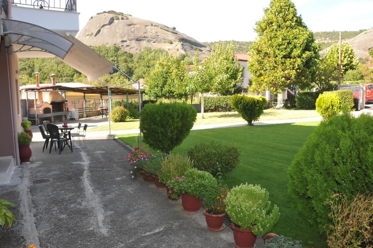 The Other Side Of Meteora With Lush Garden, Bbq & Pavillion Kalampáka Eksteriør bilde